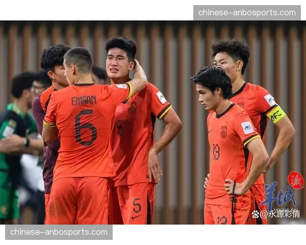 铃木关键时刻垫射扳平展现加拿大进攻韧性